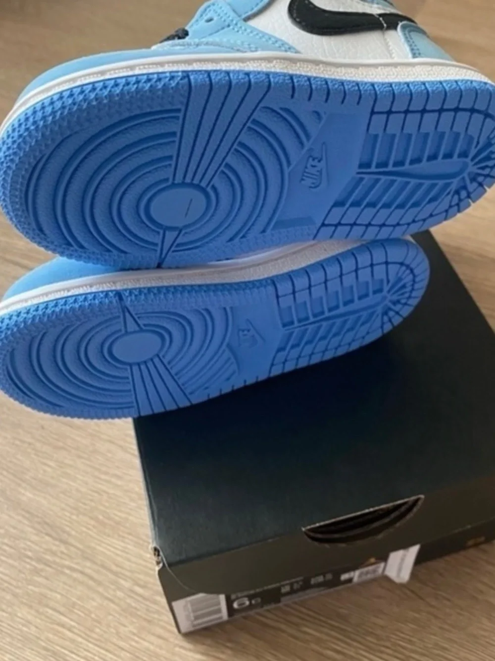 Air Jordan 1 Retro High‎ OG University Blue